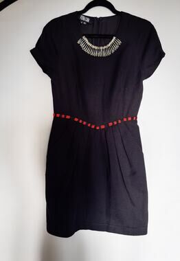 Vena Cava Black Shift Dress with Safety-Pin Fringe Collar Beaded Belt Sz 8